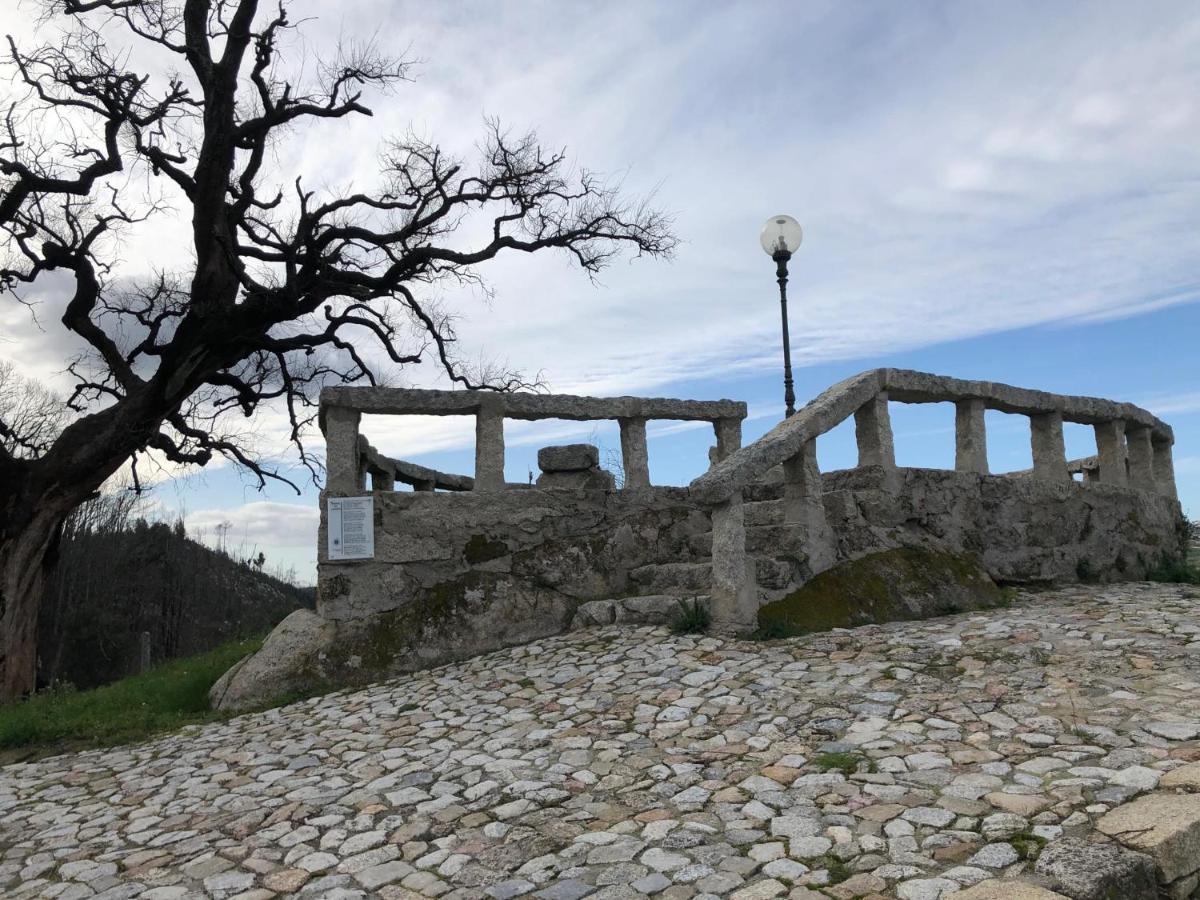 Casa Dos Teares Villa อัลเดอาดัสเดซ ภายนอก รูปภาพ