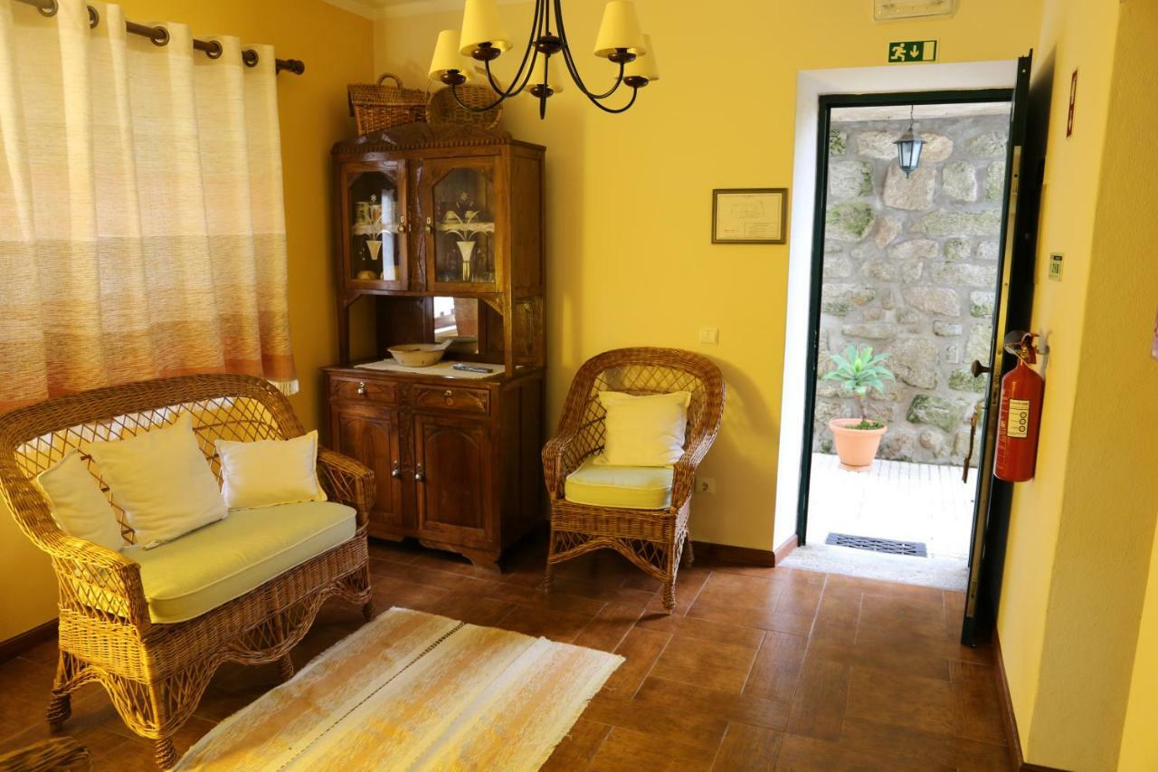 Casa Dos Teares Villa อัลเดอาดัสเดซ ภายนอก รูปภาพ